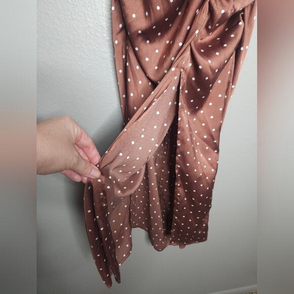 Cupshe polka dot ruched midi dress - Picture 2 of 10